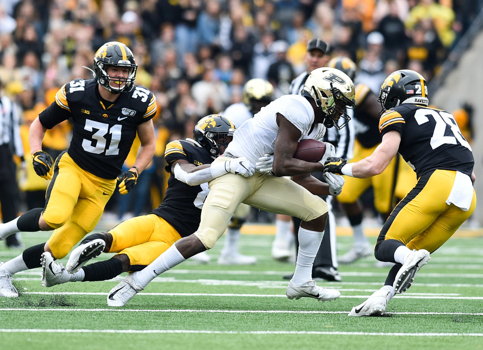 101919-qct-spt-purdue-ia-foot-027a.jpg